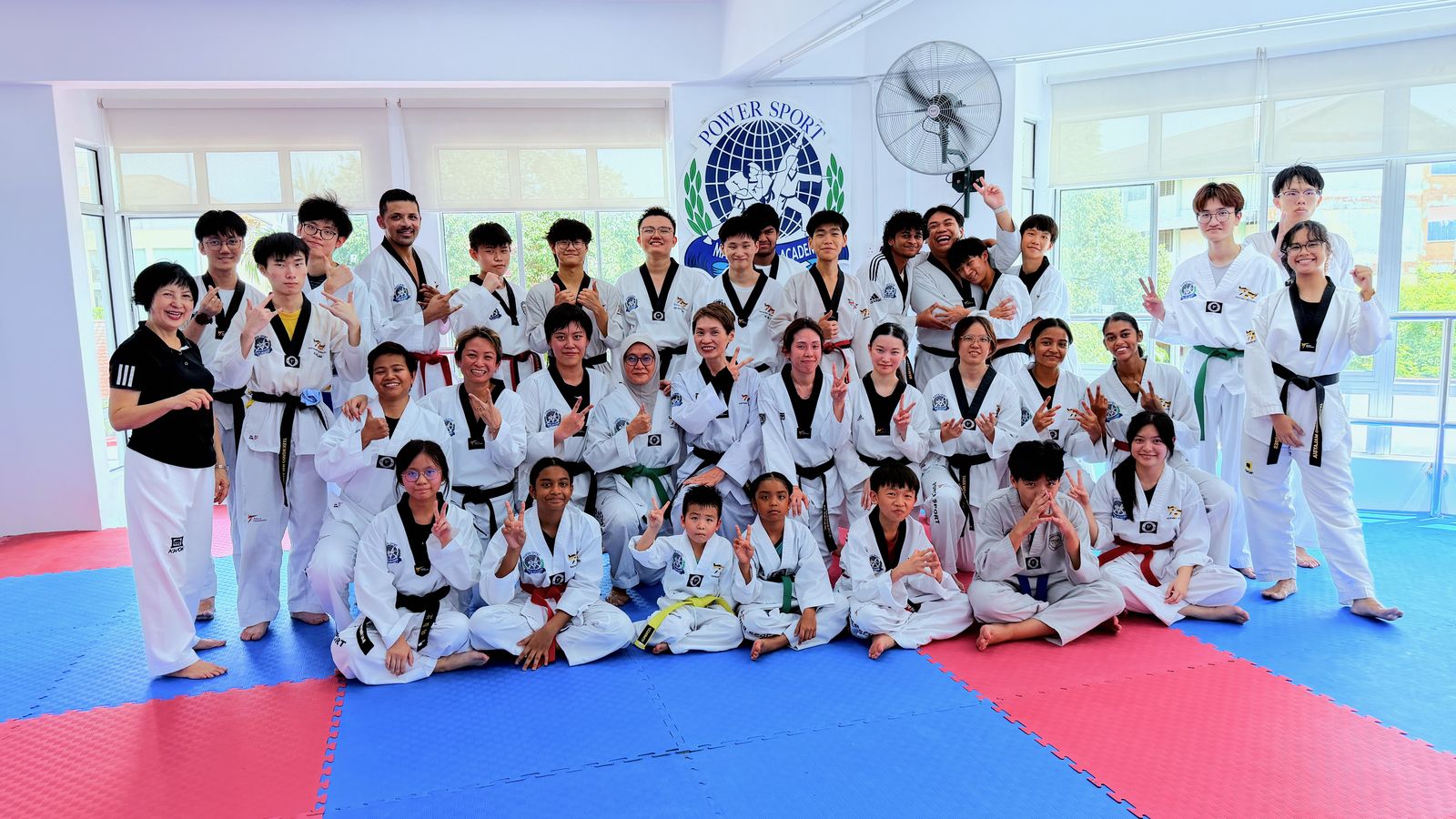 Power Sport students and instructors together at the centre